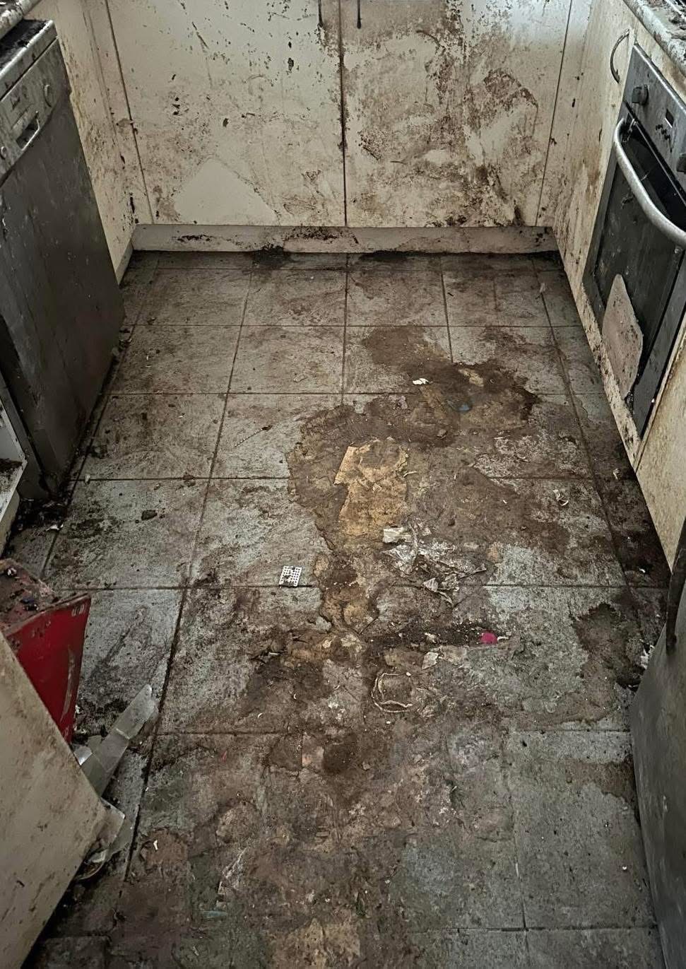 Real cleaning transformation by 2 of a Kind Cleaning Company