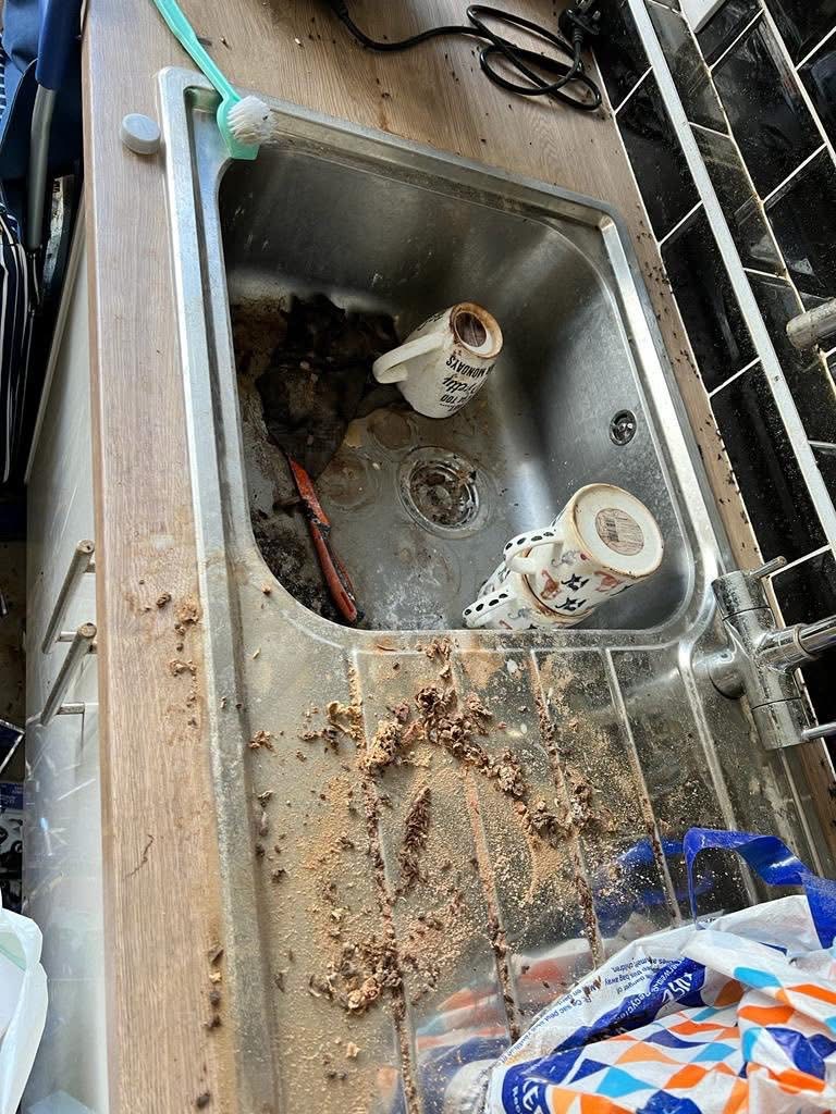 Real cleaning transformation by 2 of a Kind Cleaning Company